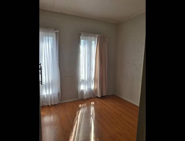 1 BEDROOM PROPERTY TO RENT IN MONTGOMERY PARK